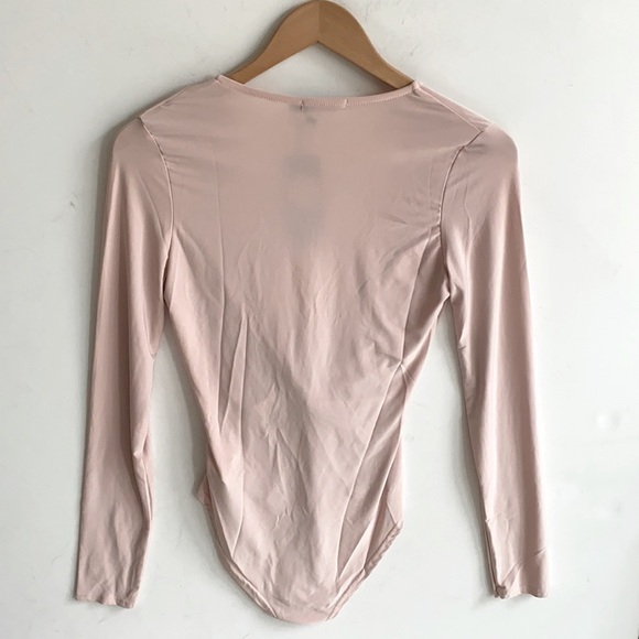 Boohoo Tall Eva plunge neck twist front bodysuit, nude, Size 4, NWT - Picture 7 of 13